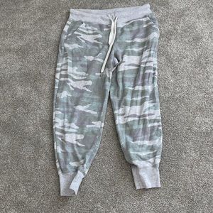 Aerie 3/4 length joggers